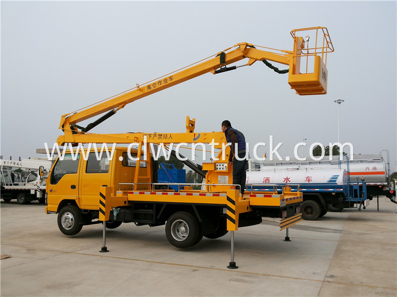 hydraulic aerial platform truck 2